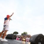 【ライブレポート】HAN-KUNが6年振り出演への思いと共に大ヒットメドレーで飛ばしまくる！＜笑顔道 presents FREEDOM 青空 2022 淡路島＞