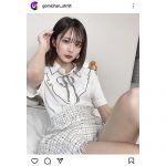 YouTuber・ごみちゃん、ガーリーなミニスカから太ももチラリ！