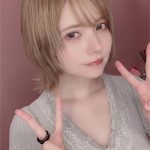 益若つばさ、5ヶ月ぶりのハイトーンヘアにしたイメチェンショットをお披露目！