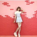 Sweet Alley・濱越さおり、ガーターベルト付きニーハイソックスに「最強の美脚」「目のやり場に困る」と反響の声！