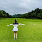 ダレノガレ明美、美脚を大胆披露したミニスカゴルフウェアを公開！