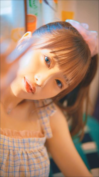 AKB48、SNS特化の『久しぶりのリップグロス』縦型MVが公開