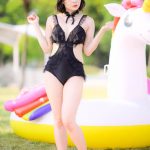 【写真特集】水那しおね、桃尻見せつける黒レースの水着コスチューム披露！＜近代麻雀水着祭2022＞