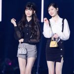 AKB48・千葉恵里＆浅井七海、「マイナビ TGC 2022 A/W」でモノトーンファッション披露！美脚見せのランウェイに注目＜第35回 マイナビ 東京ガールズコレクション 2022 AUTUMN/WINTER＞