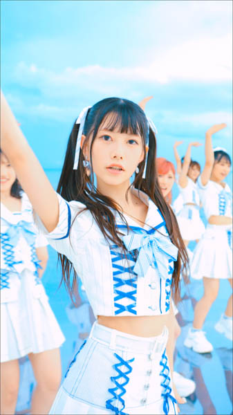 AKB48、SNS特化の『久しぶりのリップグロス』縦型MVが公開