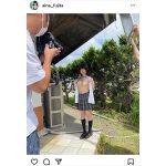 藤田あいな、制服シャツ全開で美バスト＆くびれラインあらわに