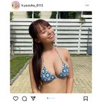 NMB48・本郷柚巴、こぼれ落ちそうな美バストに注目の水着オフショットを公開！