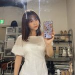 伊織いお、私服とまんまるバストはみ出る水着自撮りを並べて比較「格納技術に驚くばかりです」