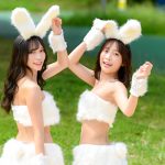 【じゅりえり】可愛すぎる双子・神谷じゅりな＆神谷えりさ、息ぴったりの双子が白ウサギコスを披露＜近代麻雀水着祭2022＞