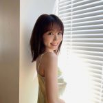 AKB48・柏木由紀、黄色のキャミソール姿でヘルシーな色っぽボディ披露