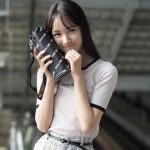 川口莉奈、ミニスカから美脚のぞかせるポートレートに絶賛の声