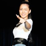 現役女子大生歌手・田中あいみ、セクシーなミニスカ衣装で初コンサート！