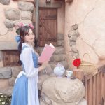 NGT48・中井りか、『美女と野獣』ベルになりきったコスプレに歓喜の声！「本物のお姫様がいる！」