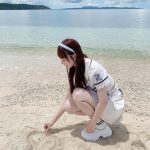 AKB48・大盛真歩、砂浜にハートを描いた青春ショットに「好き！」の声殺到！