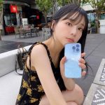 重盛さと美、超ミニワンピースで生脚披露