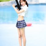 【写真特集】鈴本りん（HOT DOG CAT）、超ミニの制服コスチュームでおへそ＆くびれライン見せつけ！＜近代麻雀水着祭2022＞