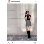 ダレノガレ明美、絶対領域が眩しいミニスカルックで美脚を披露！