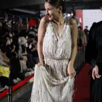 嵐莉菜、スパンコールのドレスをまとい第27回釜山国際映画祭で初のレッドカーペットに登場！ 映画『マイスモールランド』が正式招待作品に