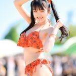 【写真特集】まリあ（Menkoiガールズ）、プールに映えるオレンジビキニでまぶしい笑顔を届ける！＜近代麻雀水着祭2022＞