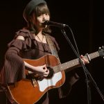 【写真特集】元AKB48・長久玲奈、弾き語りで「川崎らがふぇす」に出演！父への想いを綴った『パパ』も歌唱＜KAWASAKI RAGAZZE☆FESTA＞
