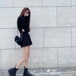 ダレノガレ明美、黒一色のミニスカコーデで脚線美見せつけ！