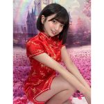 #よーよーよー・姫野ひなの、真っ赤なチャイナドレスで太ももチラリ