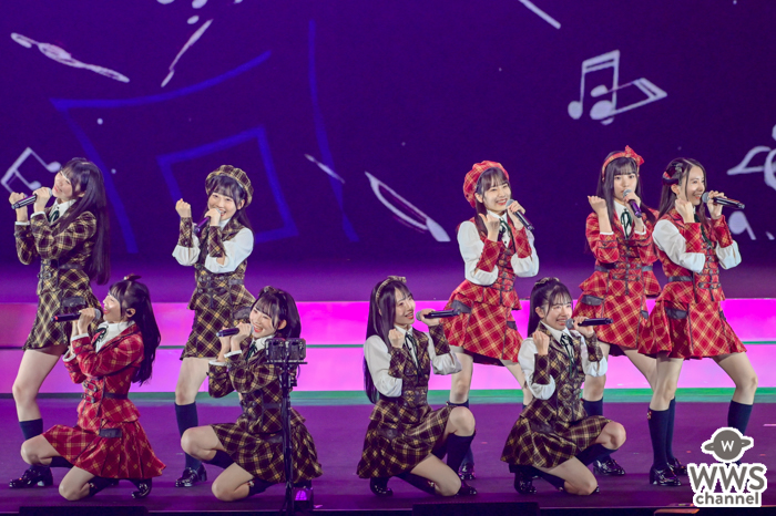 AKB48・17期研究生が『君のことが好きだから』をリクアワで披露！＜AKB48武道館＞