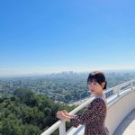 兒玉遥、ミニワンピから投げ出した脚線美にファンうっとり