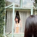 かすみ草とステラ・小柴美羽、透明美ボディが映える白ビキニオフショットを公開