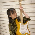 NMB48・川上千尋「幸せでした」、12周年記念ライブでかき鳴らしたゴールドギターとの2ショットを公開