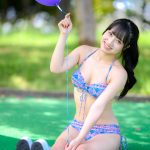【写真特集】あやか（Menkoiガールズ）、黒髪ポニーテール×圧巻の透明美ボディを笑顔いっぱいにお届け！＜近代麻雀水着祭2022＞