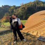 森保まどか「ここをキャンプ地とするっ」、『本家』と真逆の棚田キャンプにまどらー総ツッコミ