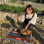 森保まどか「ここをキャンプ地とするっ」、『本家』と真逆の棚田キャンプにまどらー総ツッコミ