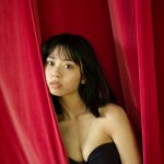 ナナランド・峰島こまき、大人な表情から下着姿まで！セクシーすぎる写真集アザーカットが公開