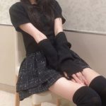 八木珠梨、超ミニ丈＆ニーハイで魅せる絶対領域コーデが「可愛い」と大絶賛！