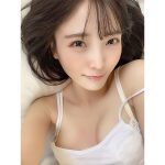 #よーよーよー・由良ゆら、キャミソールから美谷間ハミ出るセクシーショットで悩殺！