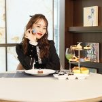 近藤千尋、ミニワンピにハイヒールで美脚際立つアフタヌーンティーショット披露！