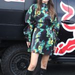 マギー、美脚あらわな派手なワンピースで登場！＜Red Bull Box Cart Race Osaka 2022＞