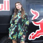 マギー、美脚あらわな派手なワンピースで登場！＜Red Bull Box Cart Race Osaka 2022＞