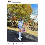 レースクイーン・藤澤響花、ボディラインくっきりなミニスカウェア姿で美脚披露！