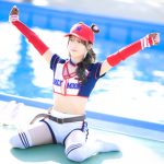 【写真特集】神谷じゅりな、肌見せユニフォームでセクシーさと可愛さのギャップで釘付け！＜近代麻雀水着祭2022＞
