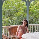 兒玉遥、目のやり場に困る美バスト見せのオフショット公開