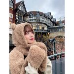 『天使すぎる小悪魔』Kirari、キュン死確定のくま型マフラーで北海道旅行を満喫