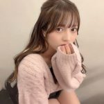 Peel the Apple・黒嵜菜々子、ニット×ショーパンの美脚コーデで優勝！「女の子のはニットは正義らしい」