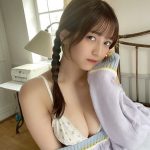 Peel the Apple・黒嵜菜々子が美バストチラリ！美麗な横顔と三つ編みヘアのギャップで魅了