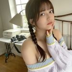 Peel the Apple・黒嵜菜々子が美バストチラリ！美麗な横顔と三つ編みヘアのギャップで魅了