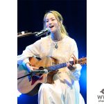 【ライブレポート】LeolaがWWSフェスに出演！アコースティックギターの弾き語りで美声を届ける＜WWS FESTIVAL vol.1 -Girls Side-＞
