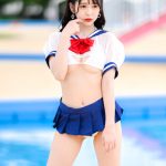 【写真特集】メル（バーレスク東京）、下乳ハミ出すセーラー服コスでヘルシー美ボディ全開！＜近代麻雀水着祭2022＞