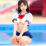 【写真特集】メル（バーレスク東京）、下乳ハミ出すセーラー服コスでヘルシー美ボディ全開！＜近代麻雀水着祭2022＞