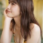 AKB48・清水麻璃亜、「週プレ」初ソログラビアで魅せる透明肌で釘付け！